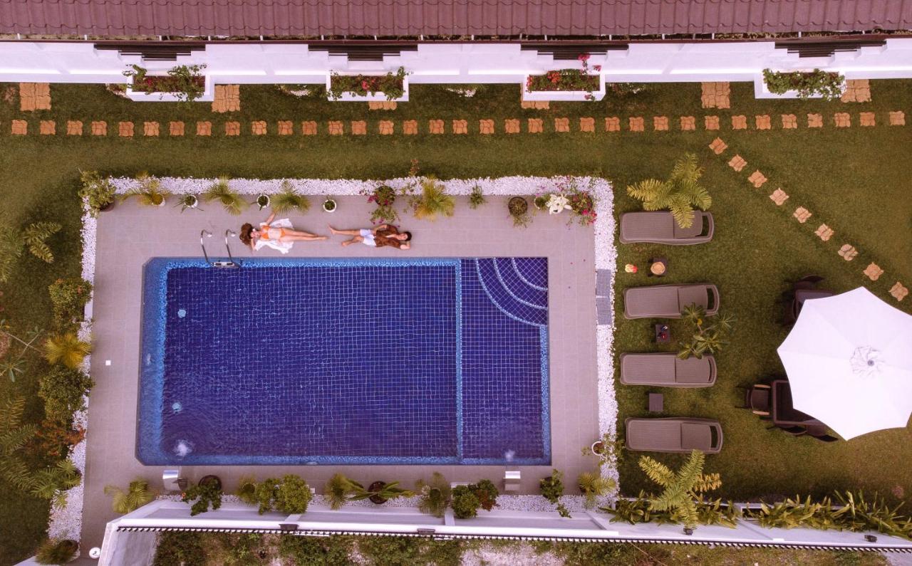 Thistle Inn Panglao Eksteriør bilde